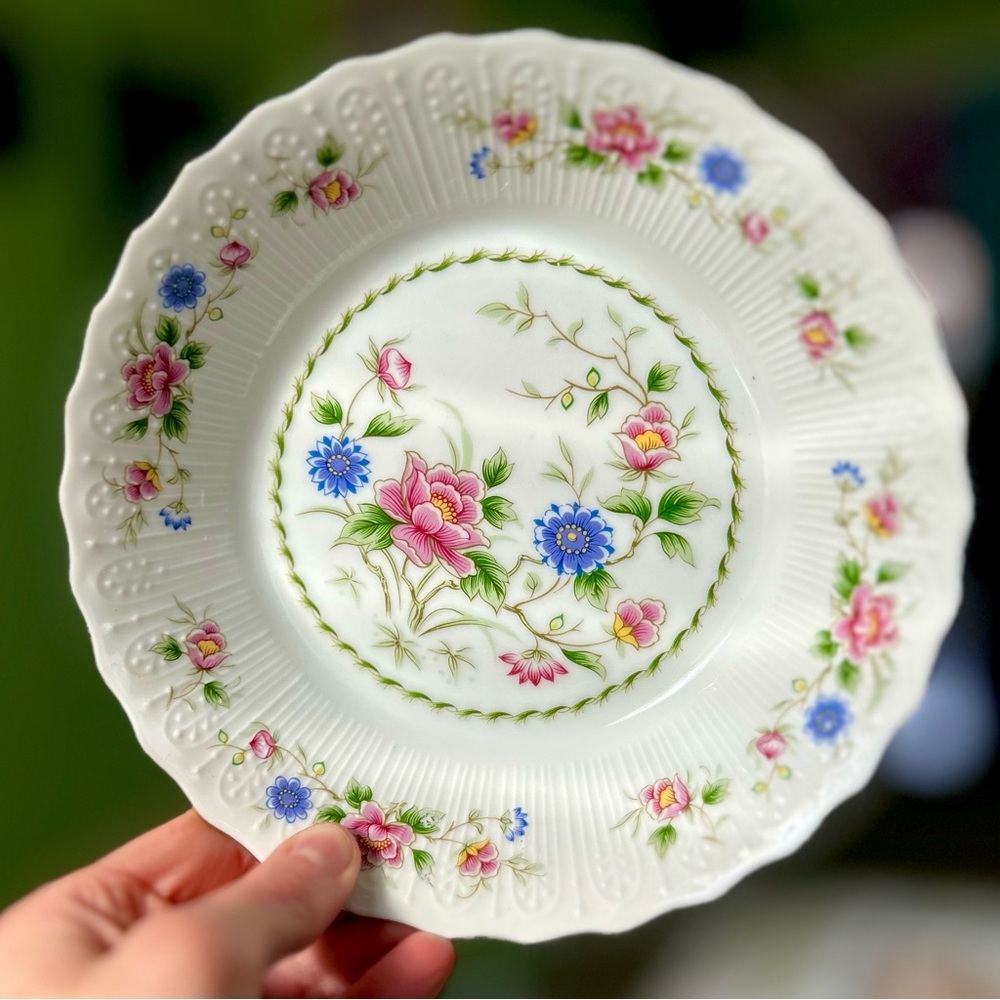 Vintage Vibrant Floral Cottagecore Dainty Spring Night Bone China Bowl Accent - Picture 3 of 6